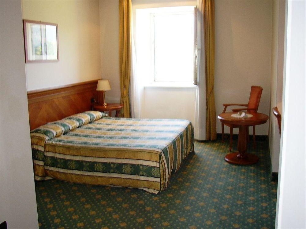 Hotel Eden Levico Terme Ngoại thất bức ảnh
